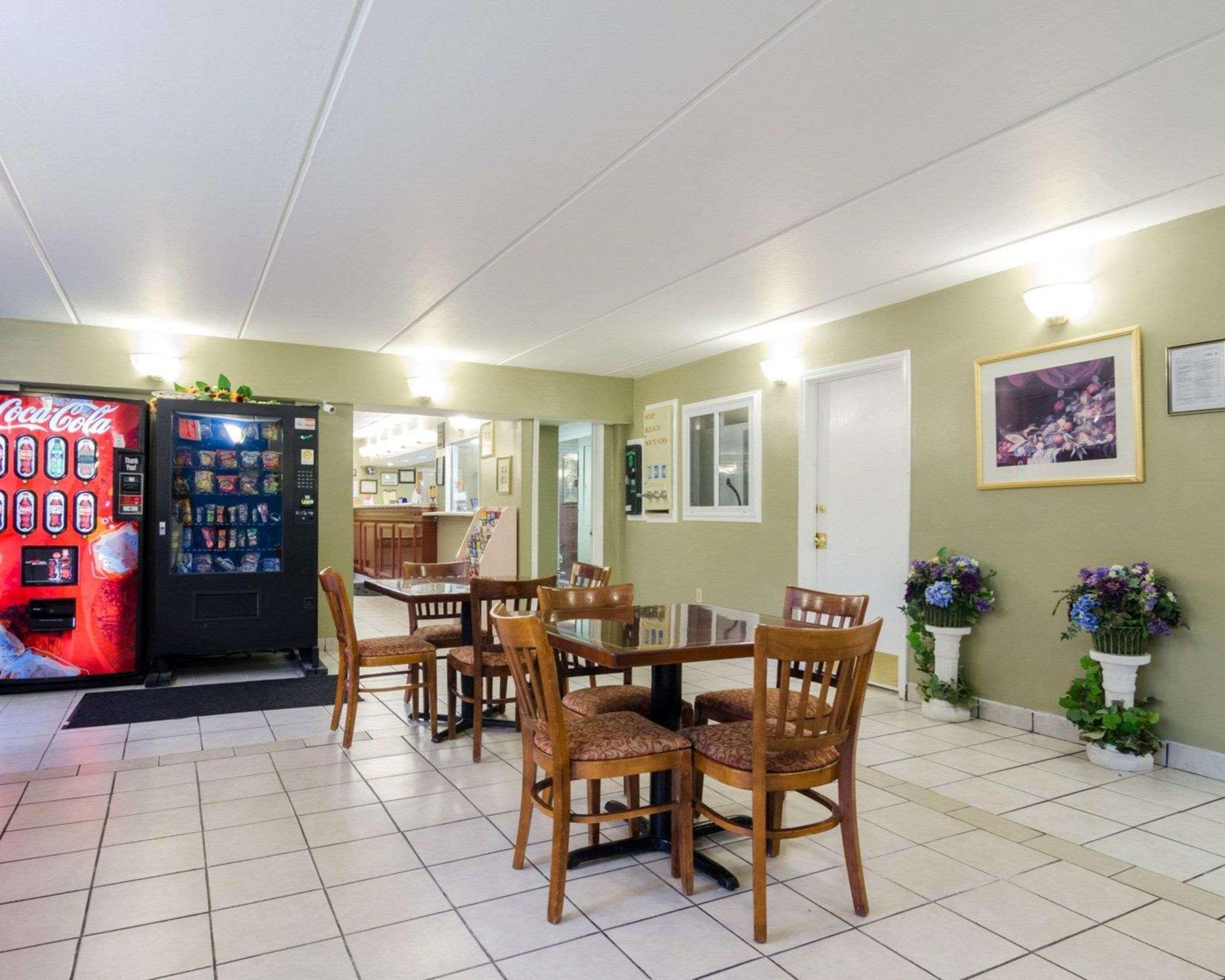 Rodeway Inn Norcross Eksteriør billede