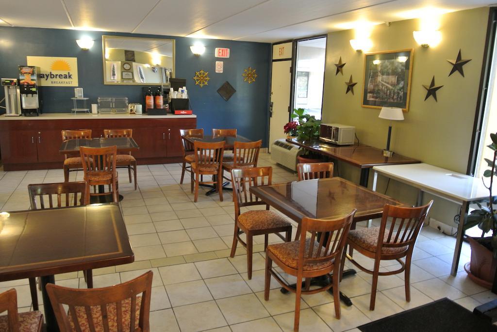 Rodeway Inn Norcross Eksteriør billede
